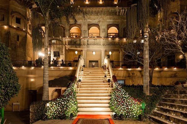 Palace / Fort Wedding 

Nothing seems more exotic than creating beauty and memories with the spot to remember for your big day when love is your desire and art is your taste.